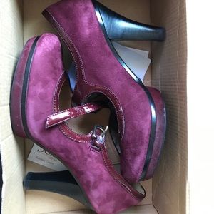 Sofft suede bordeaux Madelia strappy platform heal